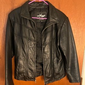 Black Wilson’s leather expert leather jacket. Size medium